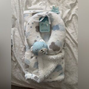 Baby Sherpa Blanket and Pillow Set with Bear Design